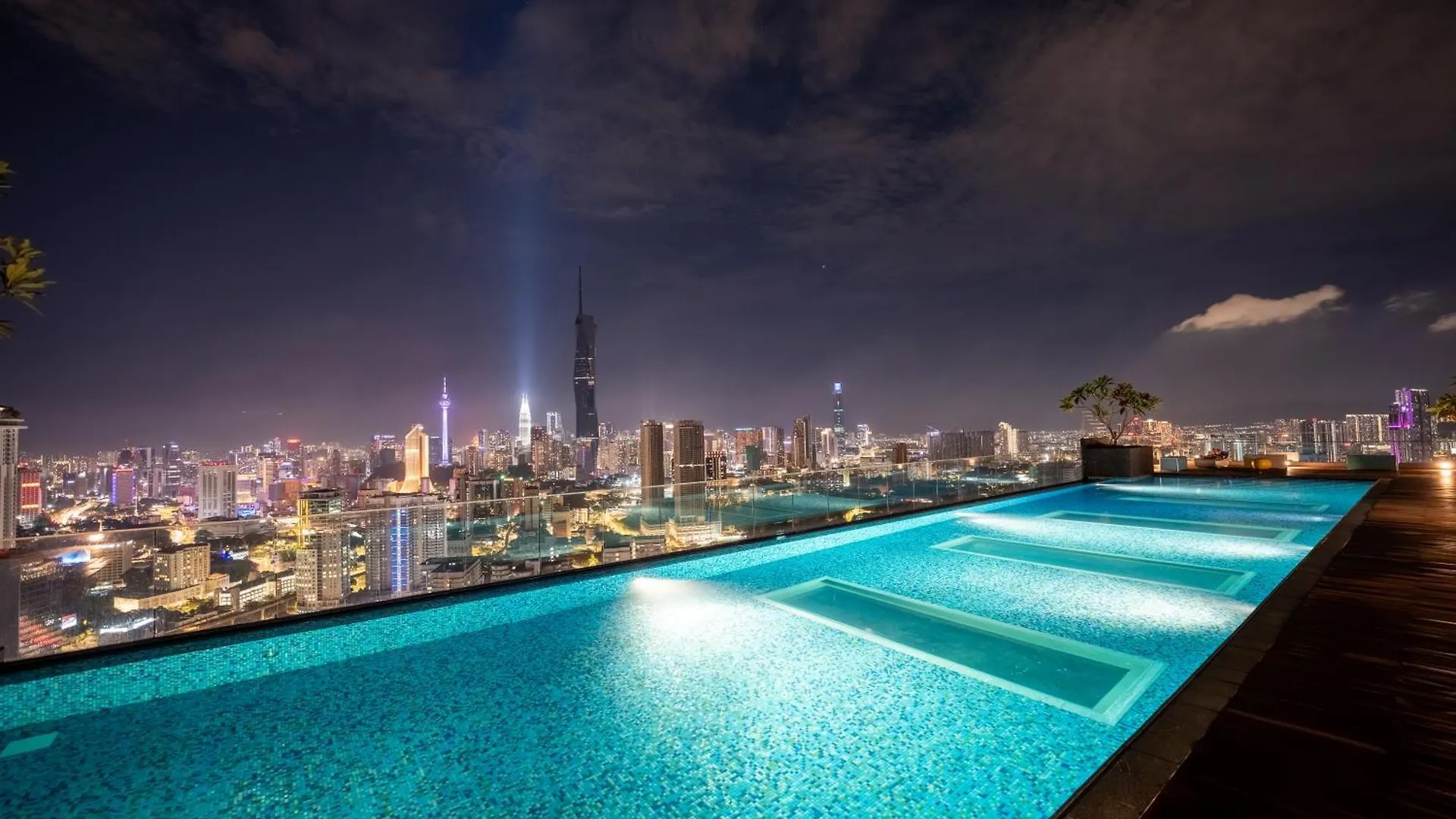 The Riv At Riveria City Kl Sentral By Luxe N Comfy Kuala Lumpur Apartment